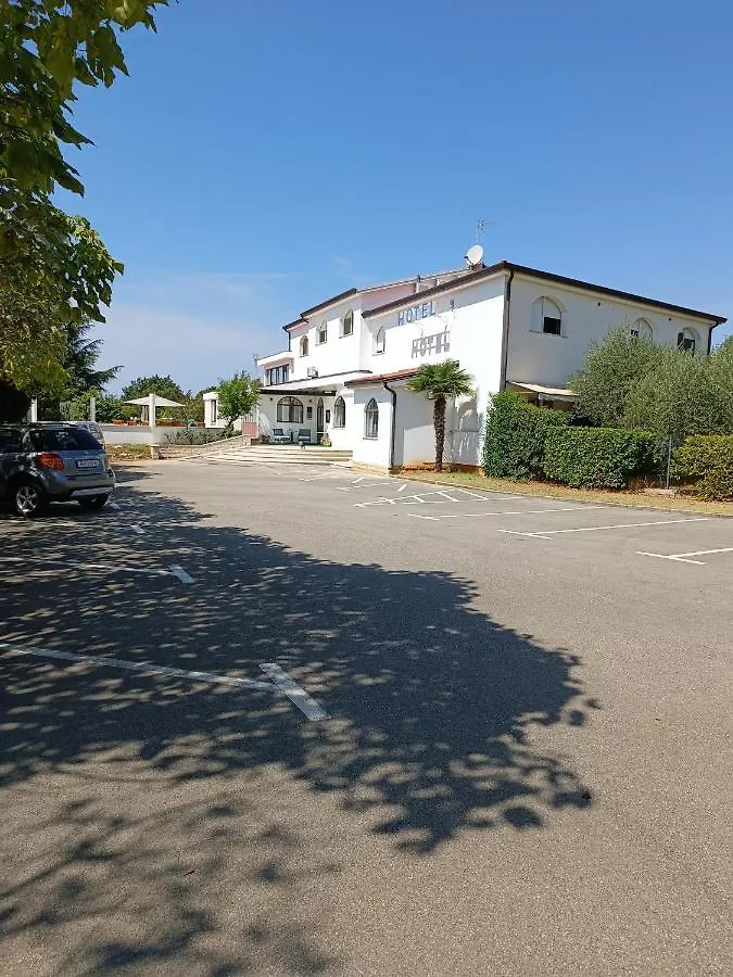 ***  Hotel Holiday Buici  Croatia