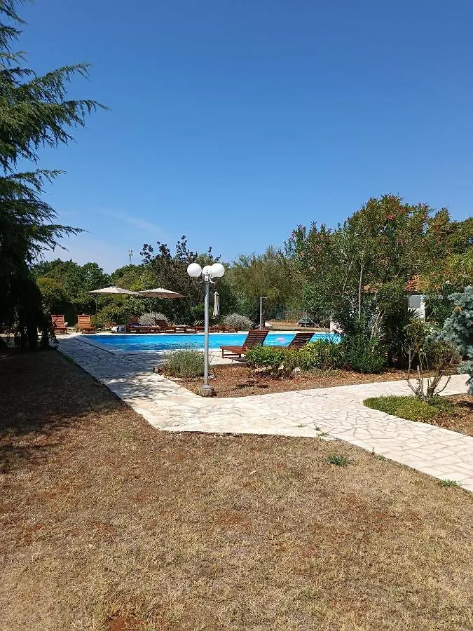 Hotel Holiday Buici  3*, Buici (Istria)
