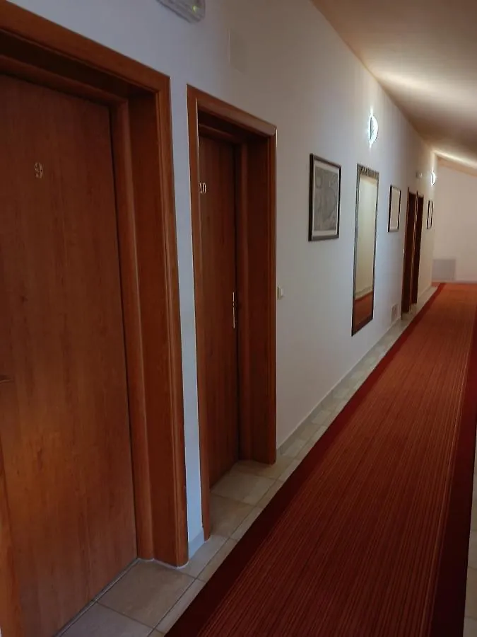 Hotel Holiday Buici