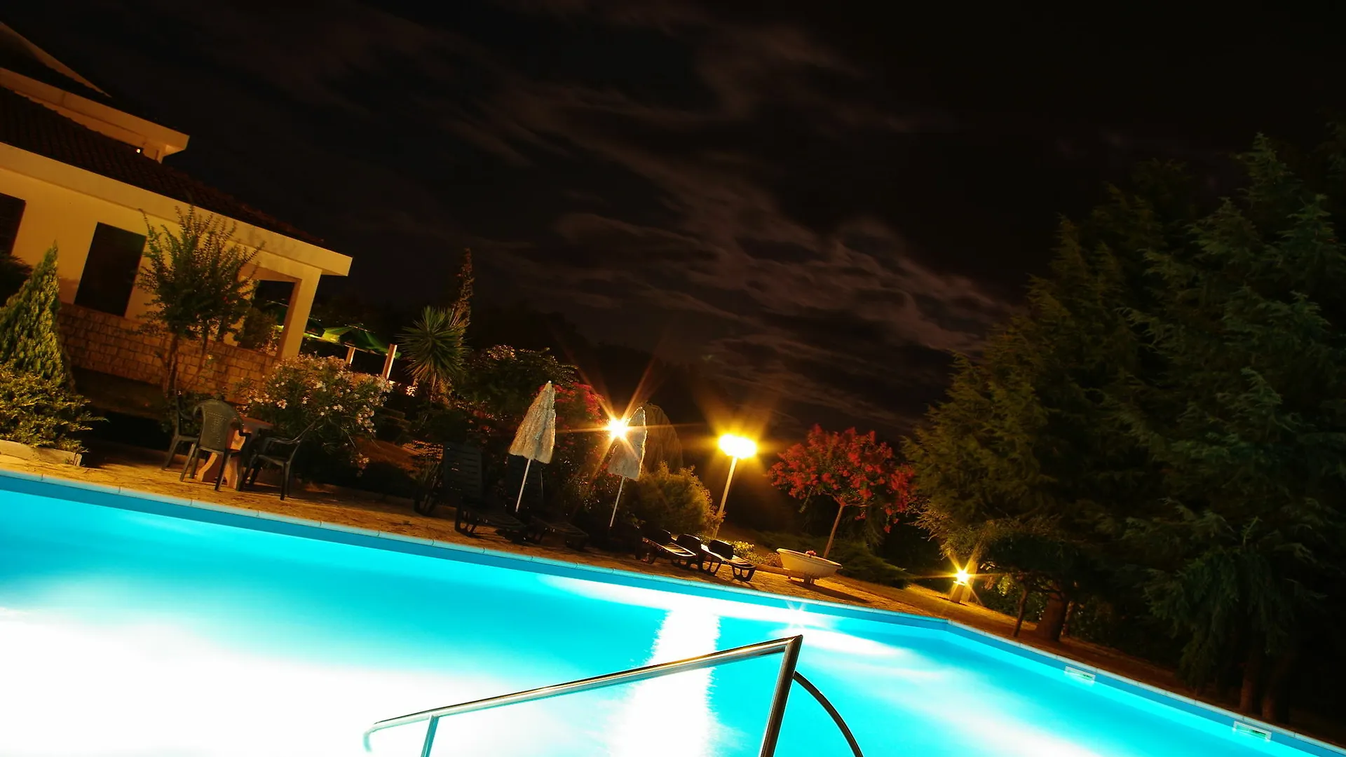 ***  Hotel Holiday Buici  Croazia