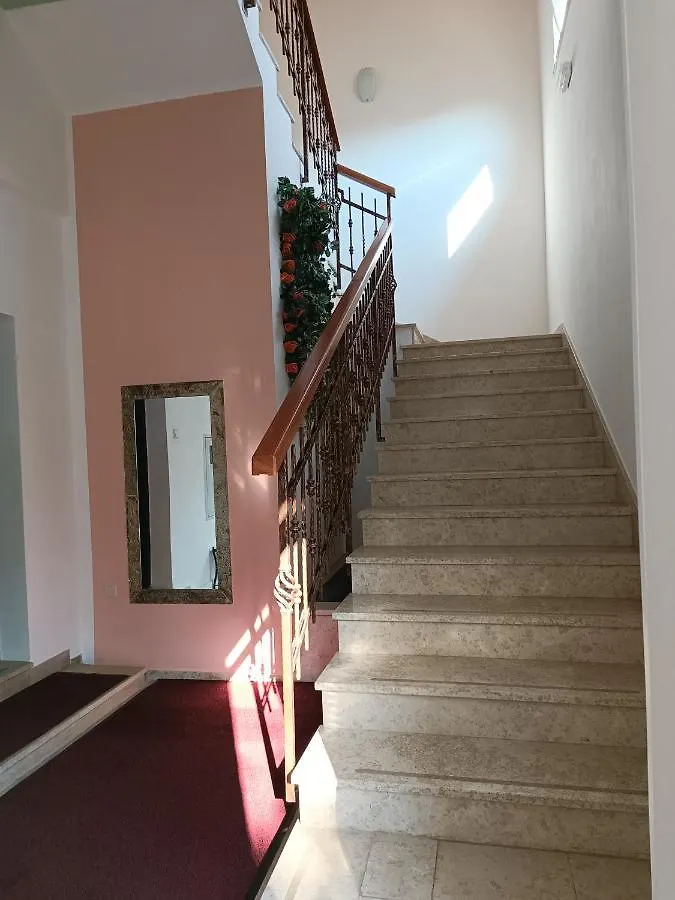 Hotel Holiday Buici